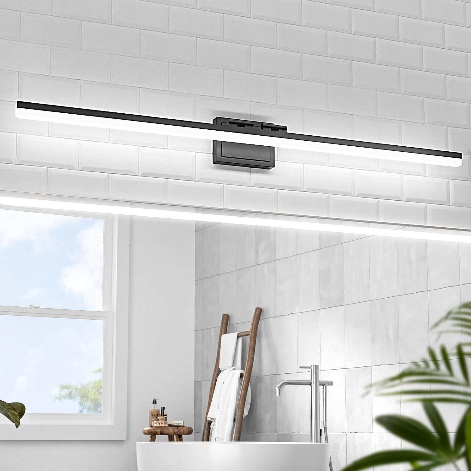 Dimmable LED Black Bathroom Vanity Light Bar